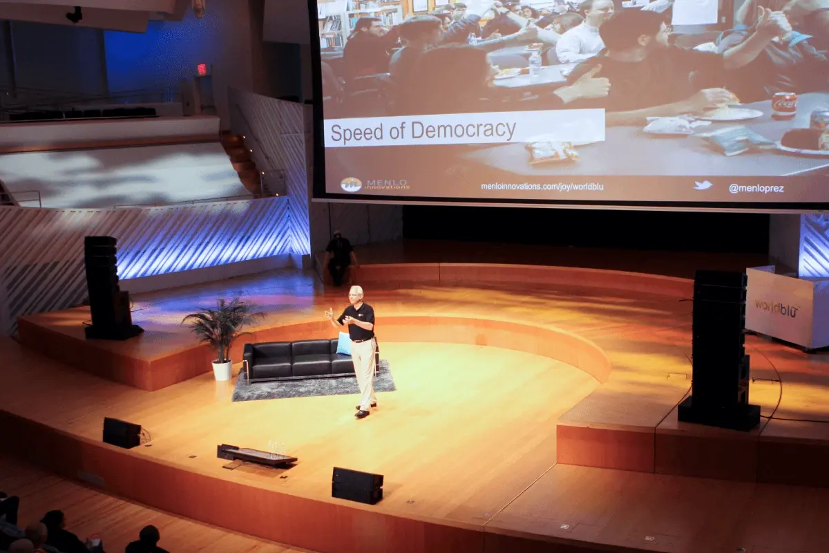 WorldBlu 2015 - Summit.TuesMorning (279 of 345) (1)