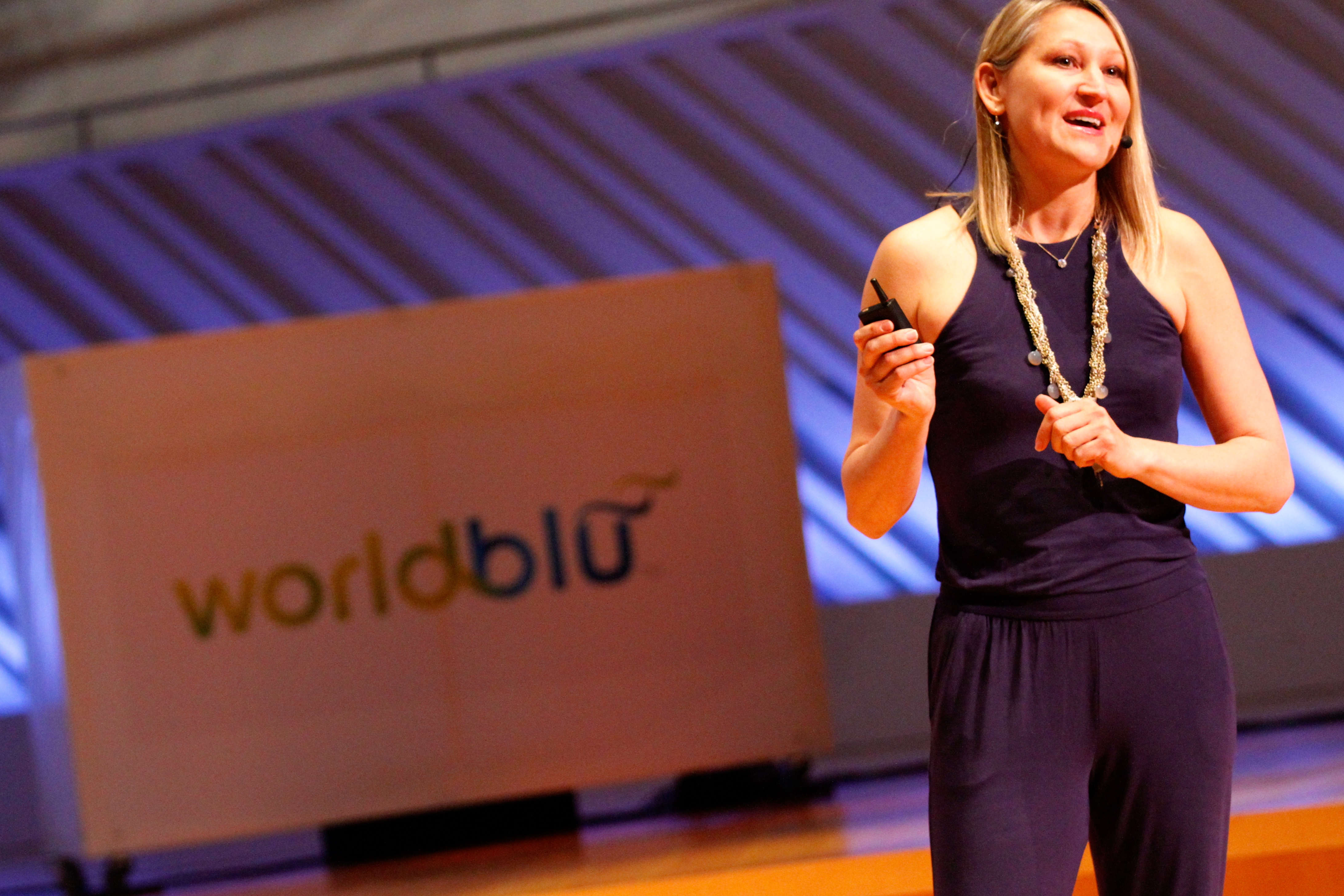 WorldBlu_2015_Summit_Carrie